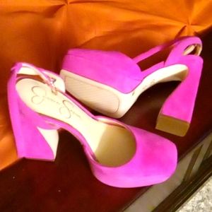 Jessica Simpsons heels